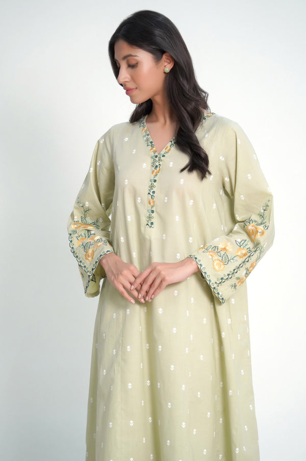 Sahar Pret Embroidered Cambric 2 Piece Suit Noir Bloom