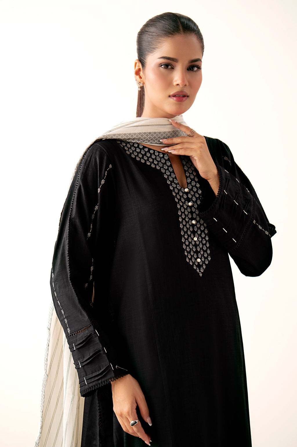 Stitched 2 Piece Embroidered Both Side Slub Shirt With Jacquard Dupatta
