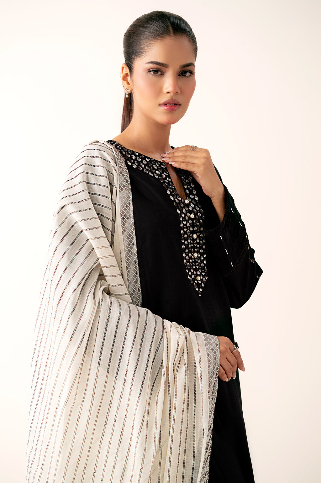 Stitched 2 Piece Embroidered Both Side Slub Shirt With Jacquard Dupatta
