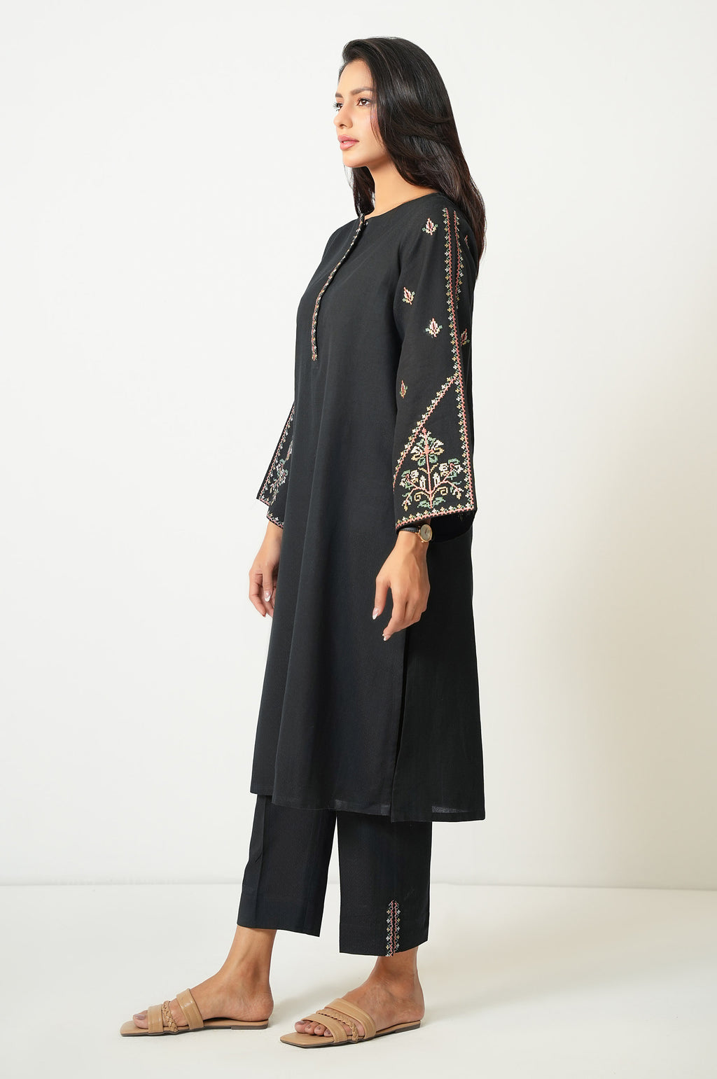 EMBROIDERED SUIT