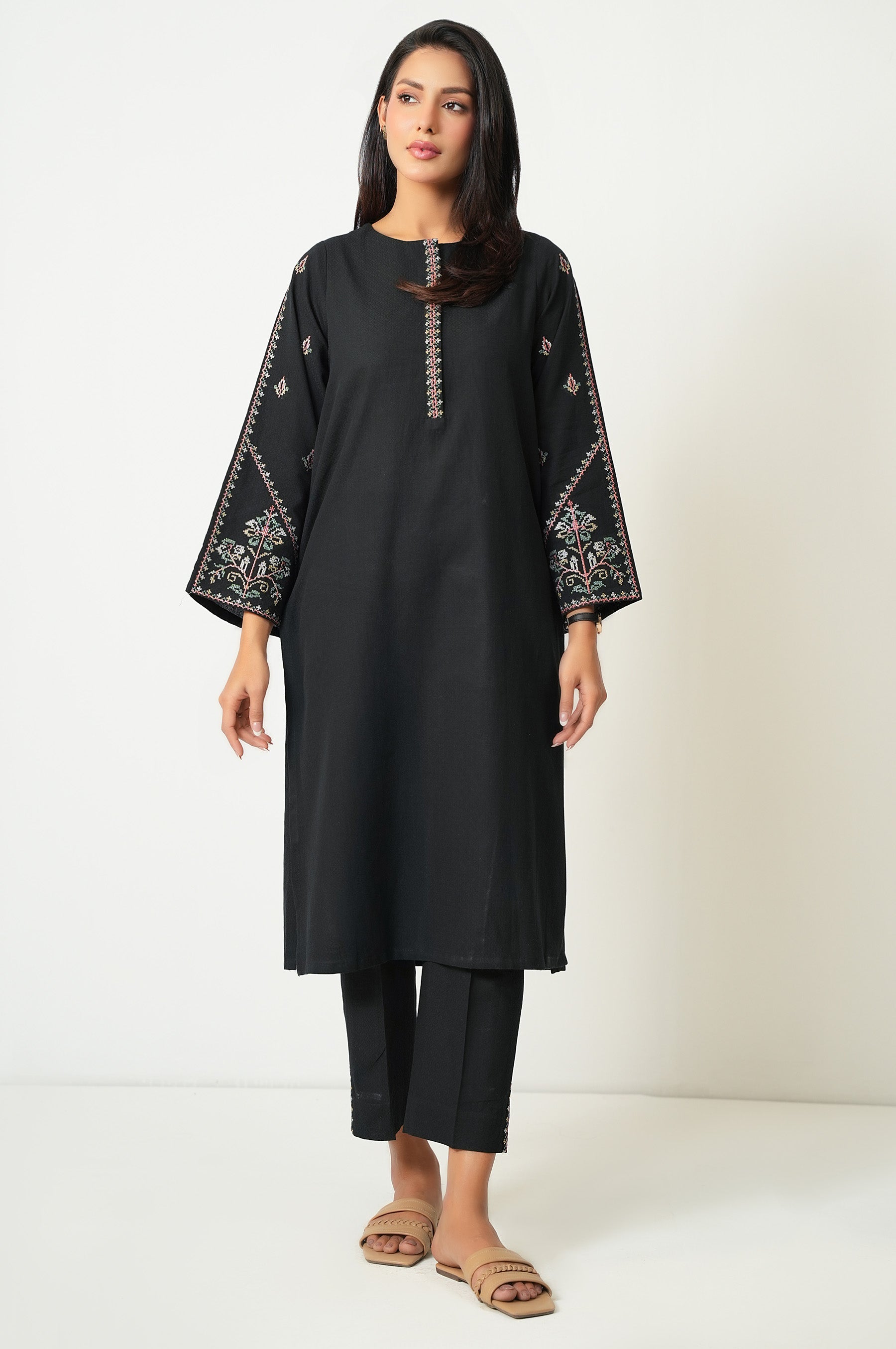 EMBROIDERED SUIT