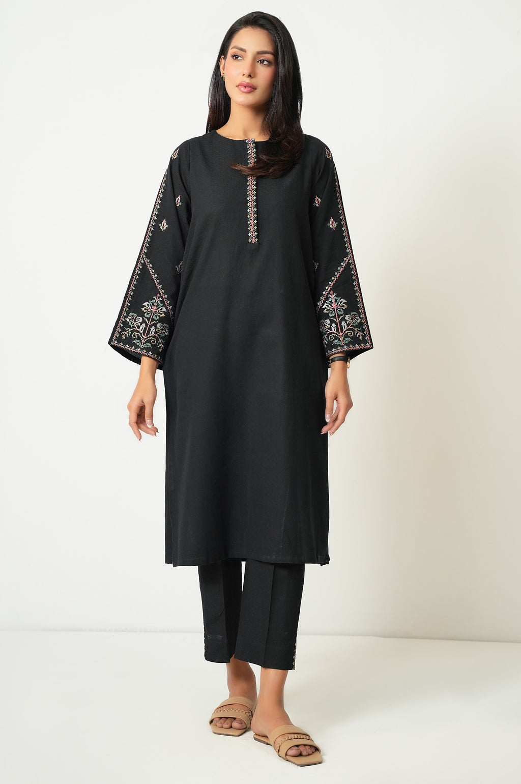 EMBROIDERED SUIT