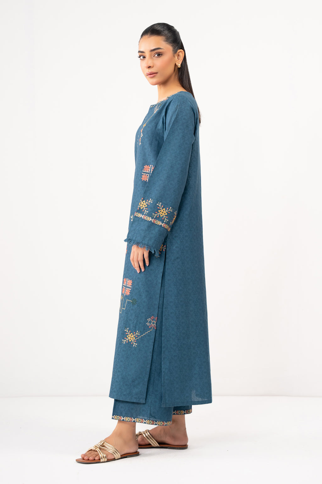 EMBROIDERED SUIT