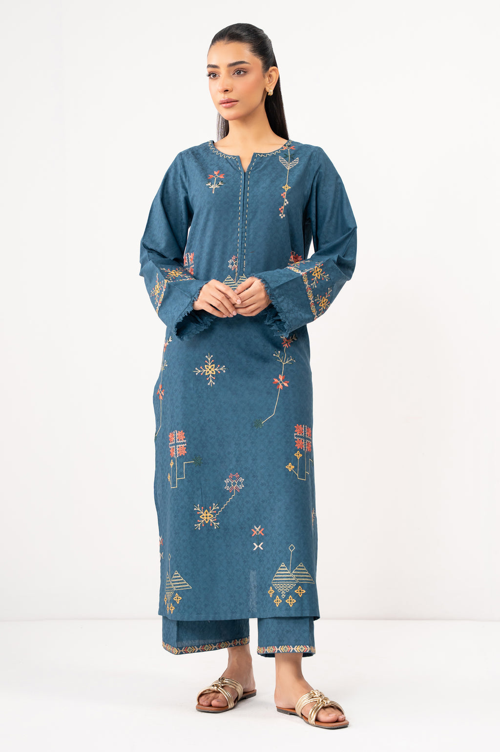 EMBROIDERED SUIT