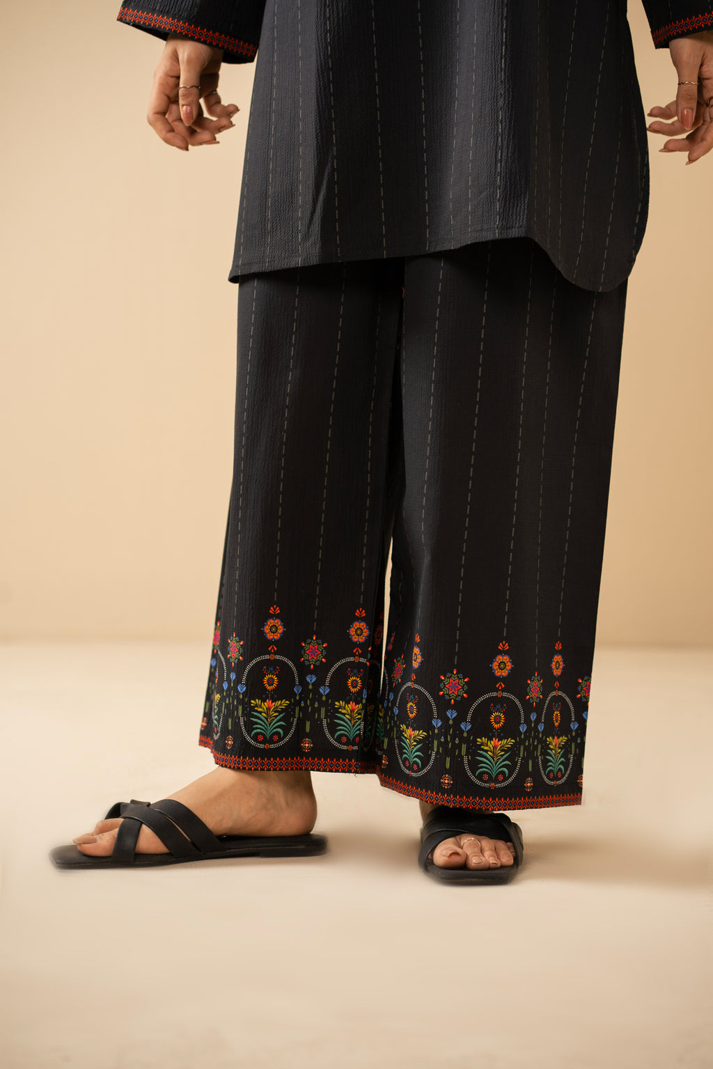 STITCHED EMBROIDERED RIPPLE CRINKLE CO-ORD SET