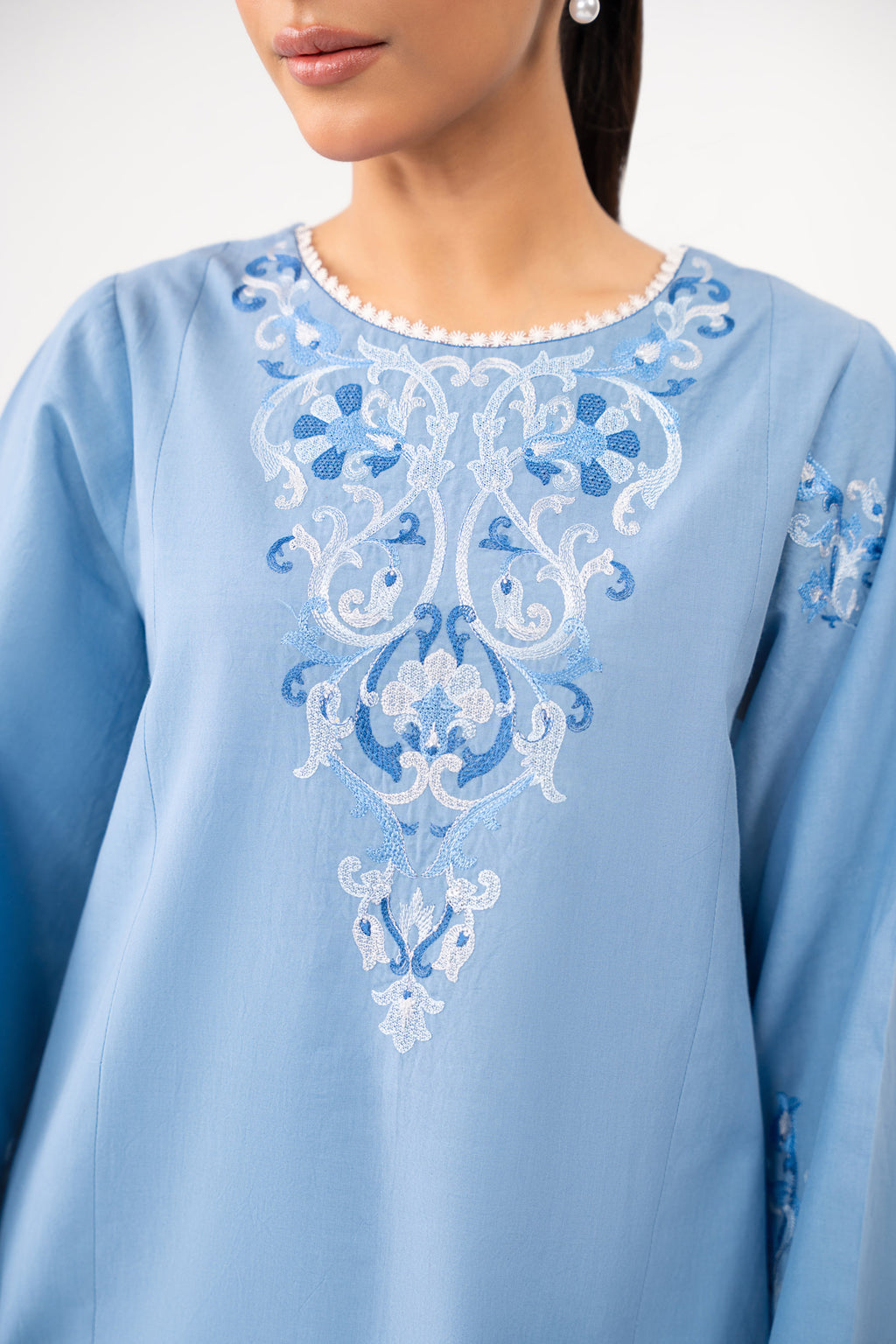 EMBROIDERED CAMBRIC STITCHED 2 PIECE SUIT