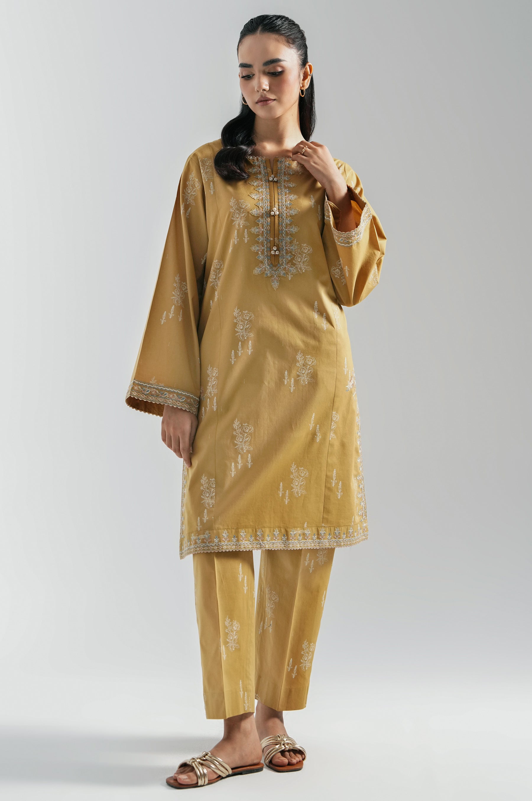 STITCHED EMBROIDERED CAMBRIC SHIRT BOTTOM