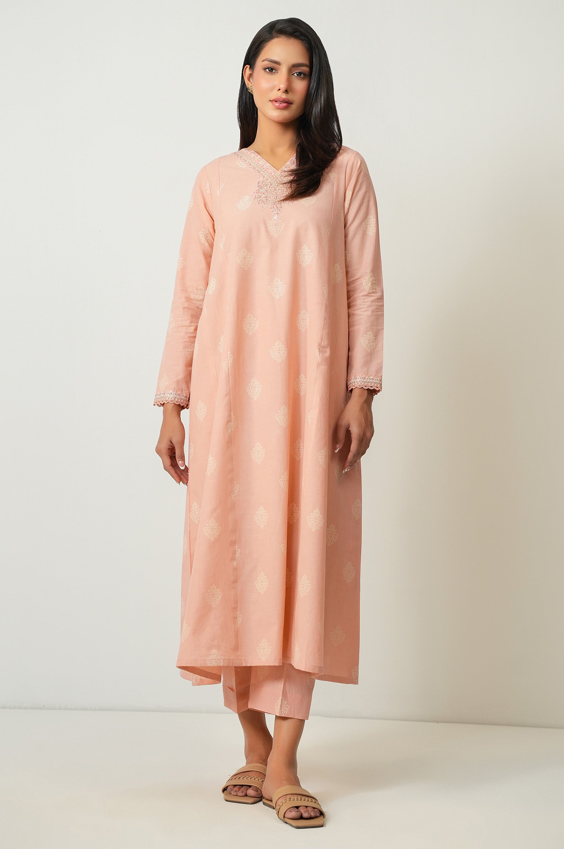 STITCHED EMBROIDERED CAMBRIC SHIRT BOTTOM