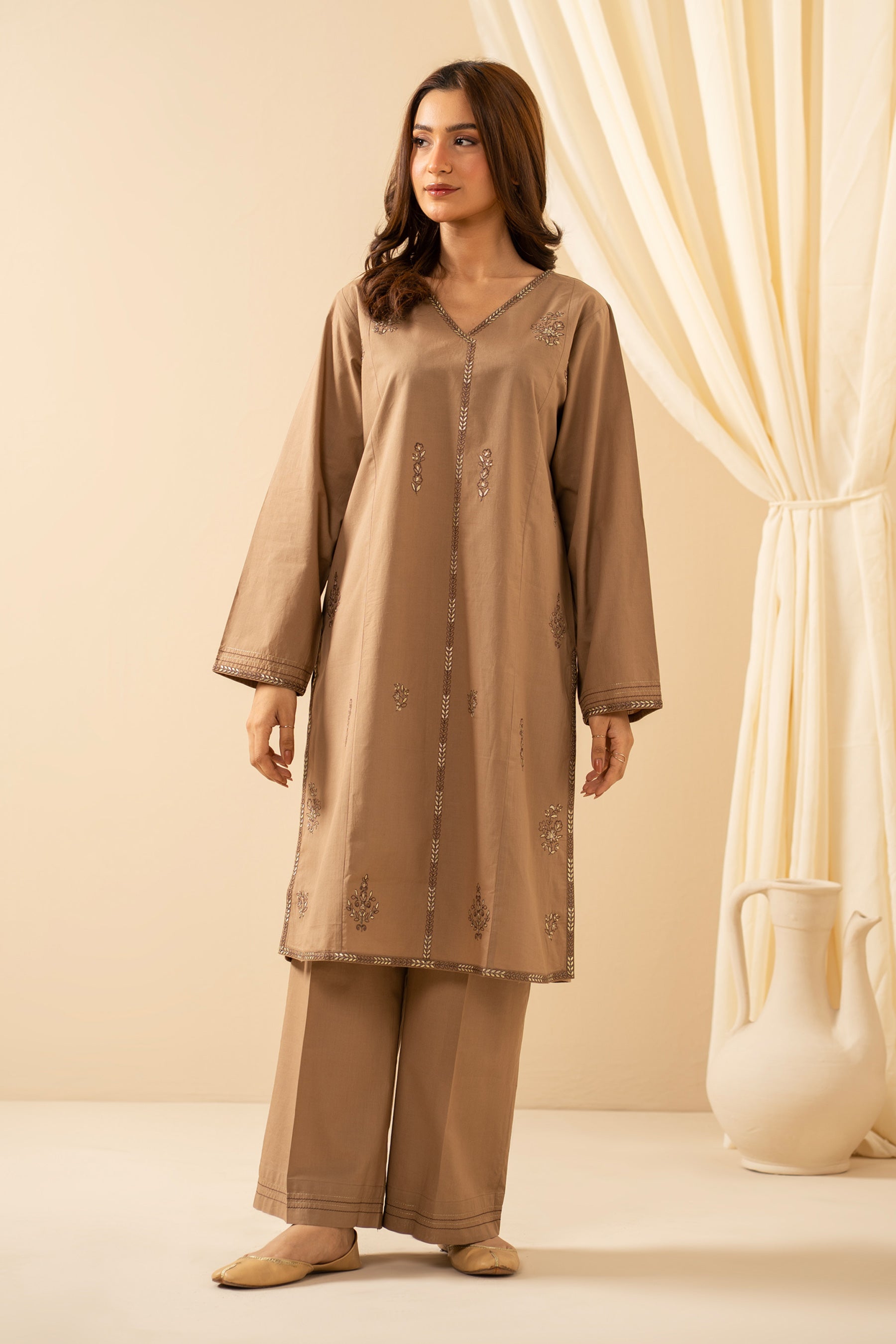 EMBROIDERED CAMBRIC STITCHED 2 PIECE SUIT