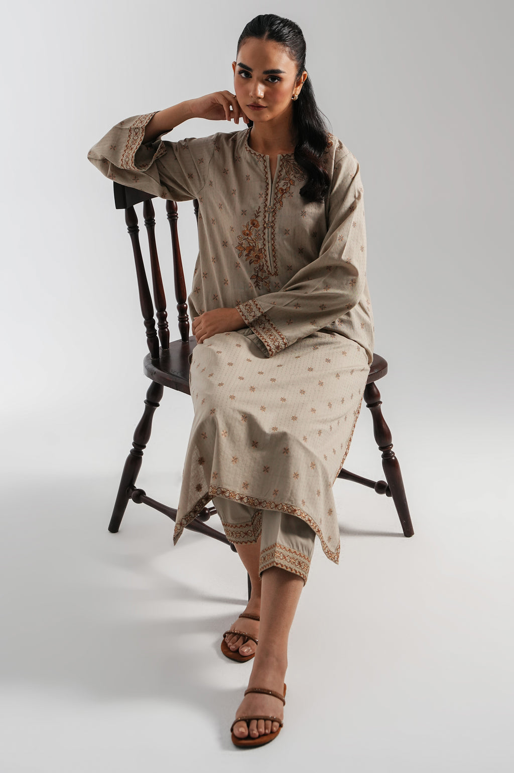 EMBROIDERED SUIT