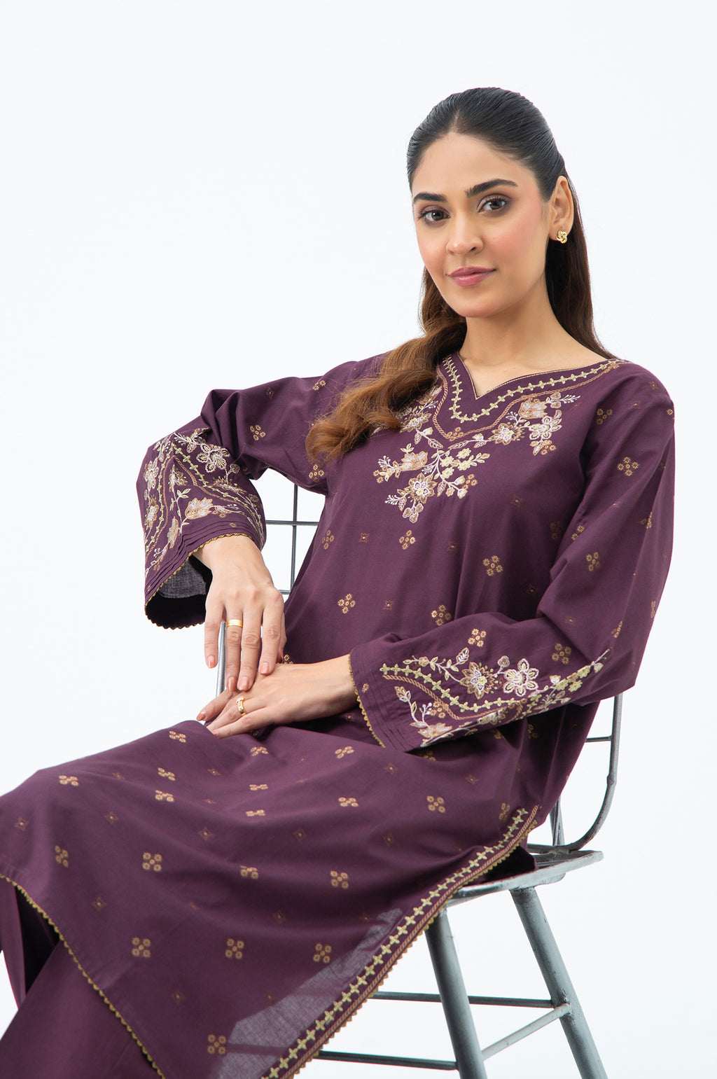 EMBROIDERED SUIT