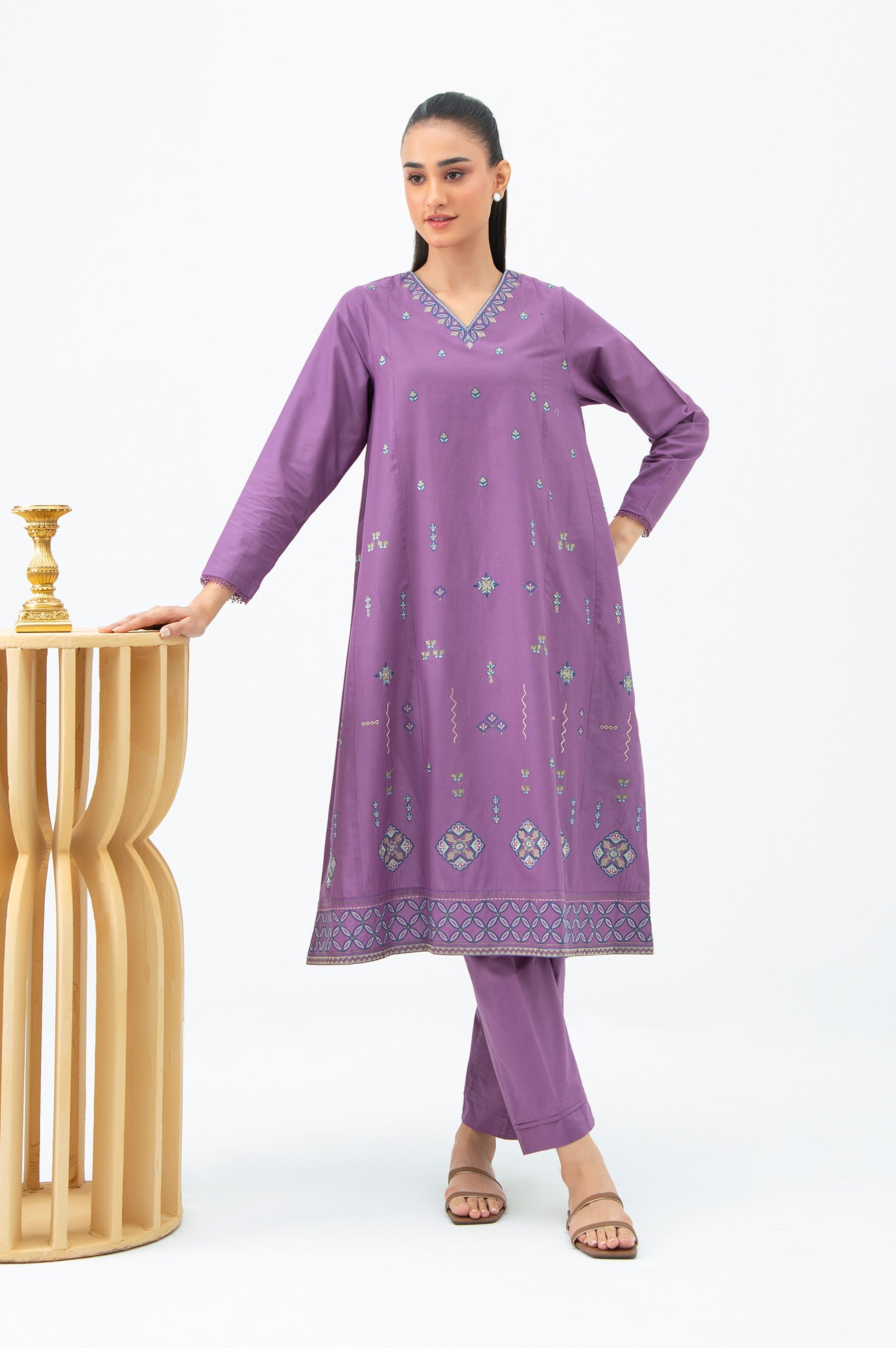 STITCHED EMBROIDERED CAMBRIC SHIRT BOTTOM (FACTORY E-OUTLET)