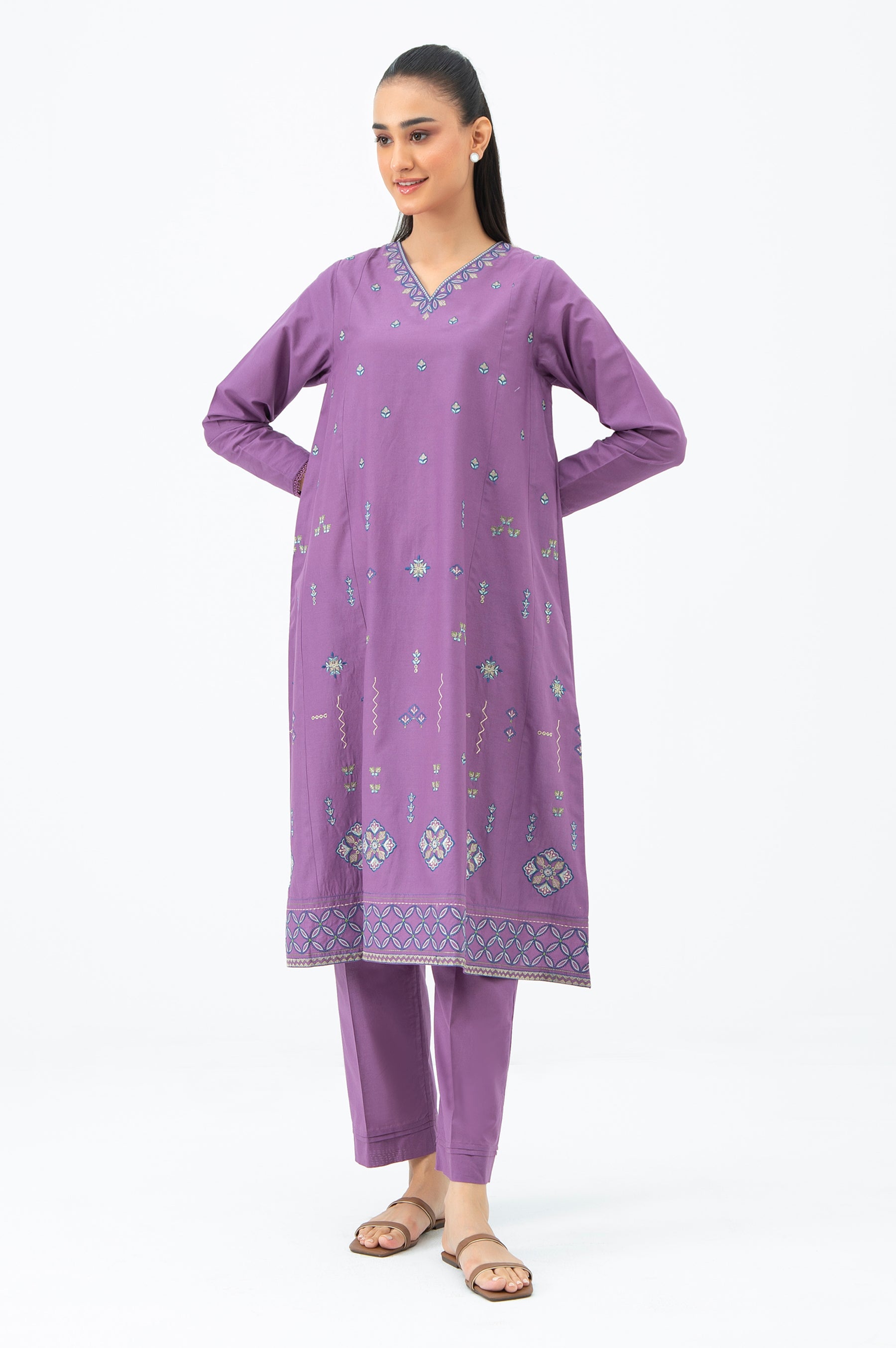 STITCHED EMBROIDERED CAMBRIC SHIRT BOTTOM