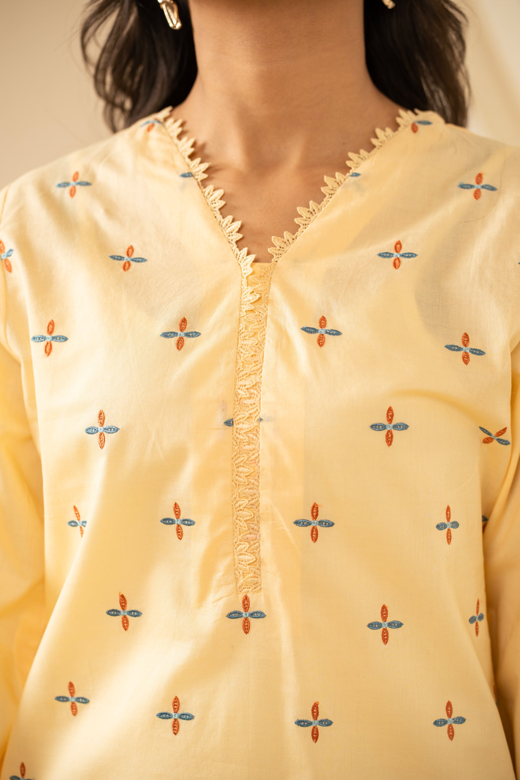 EMBROIDERED CAMBRIC STITCHED 2 PIECE SUIT