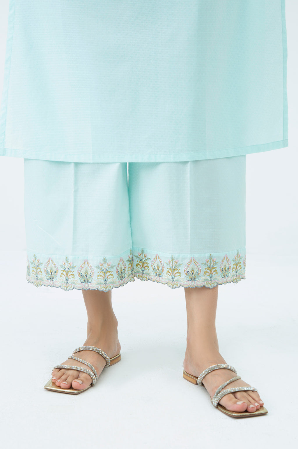 EMBROIDERED SUIT