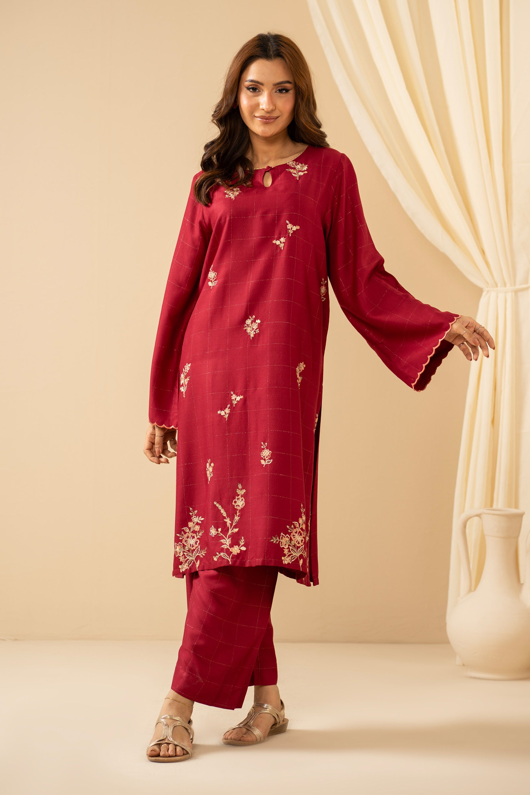 EMBROIDERED CREPE LUREX STITCHED 2-PIECE SUIT