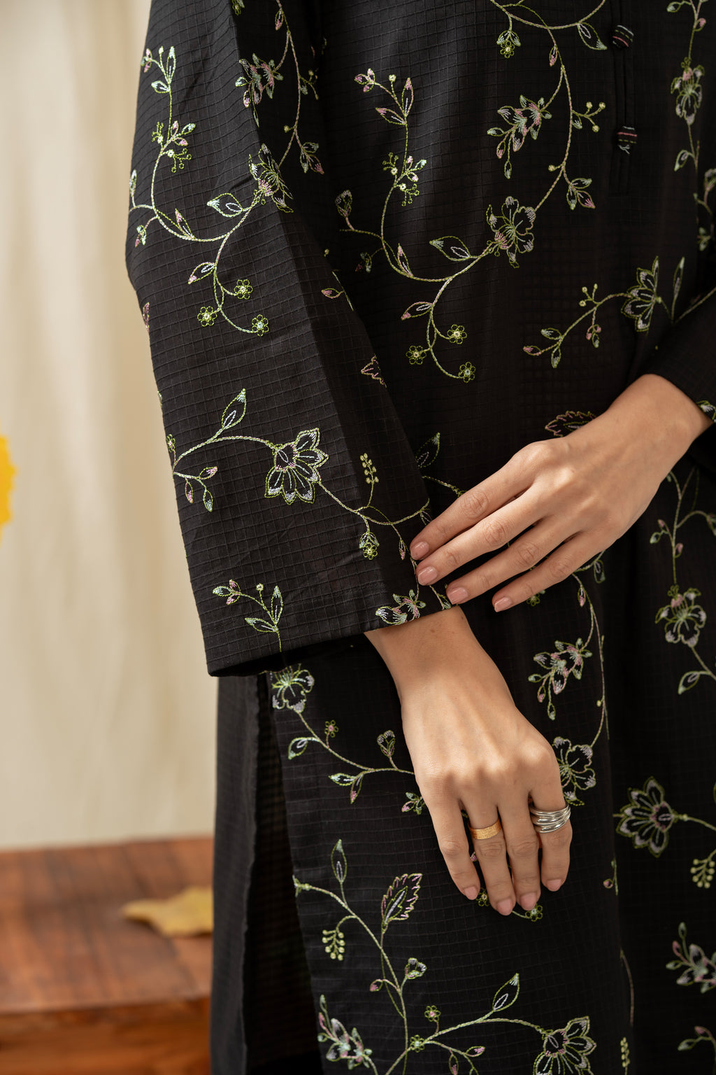 EMBROIDERD JACQUARD STITCHED 2 PIECE SUIT