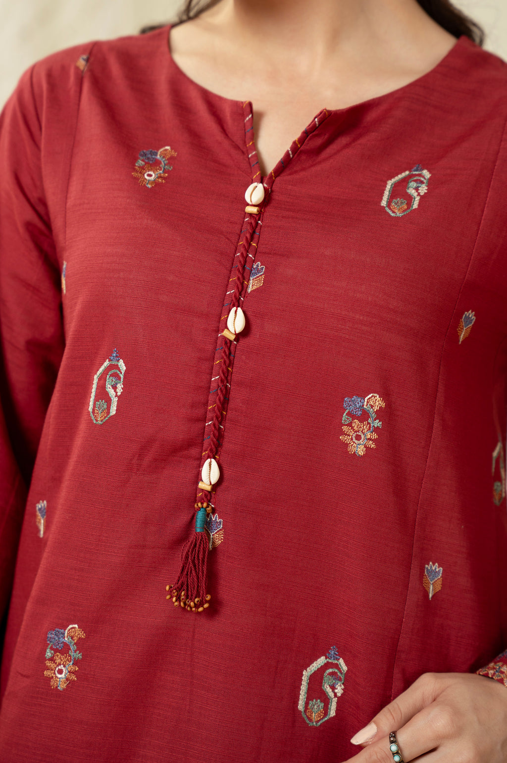 STITCHED EMBROIDERED SHIRT BOTTOM