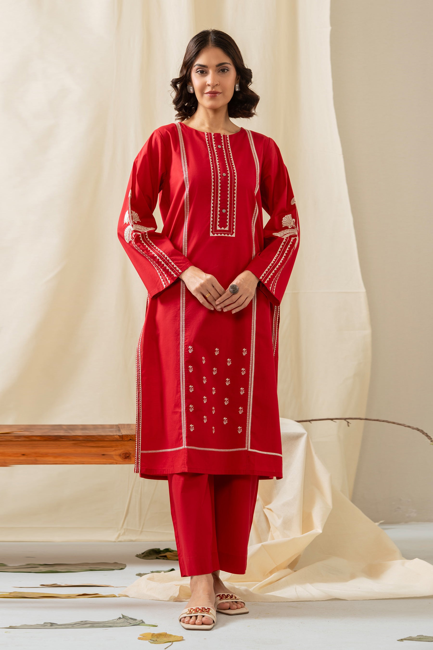 STITCHED EMBROIDERED SLUB LAWN SUIT