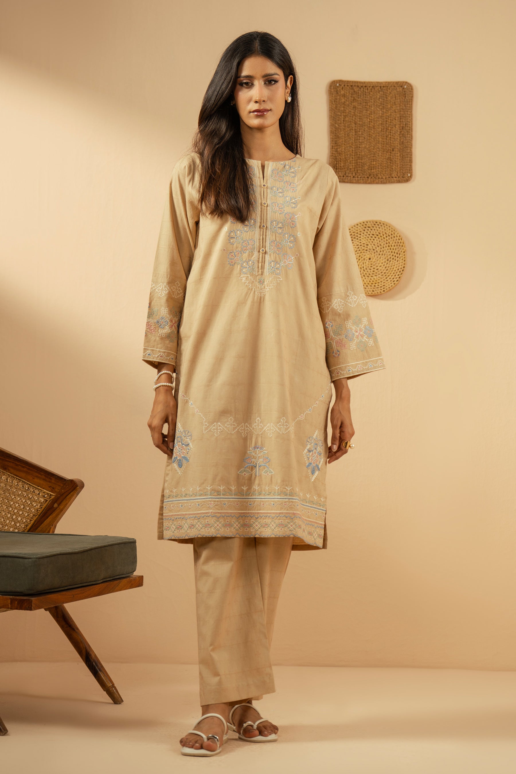 EMBROIDERED JACQUARD STITCHED 2 PIECE SUIT