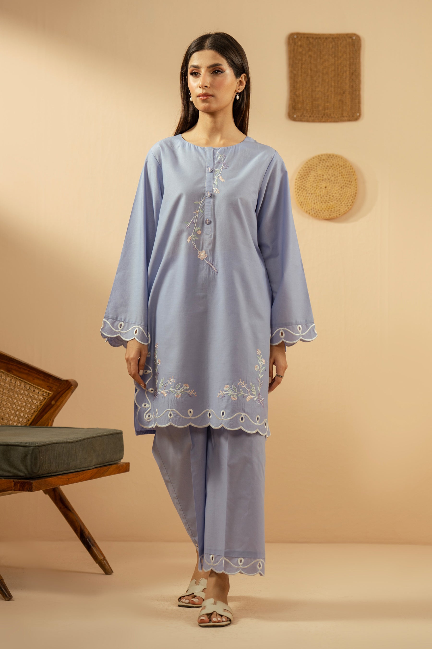 EMBROIDERED CAMBRIC STITCHED 2 PIECE SUIT