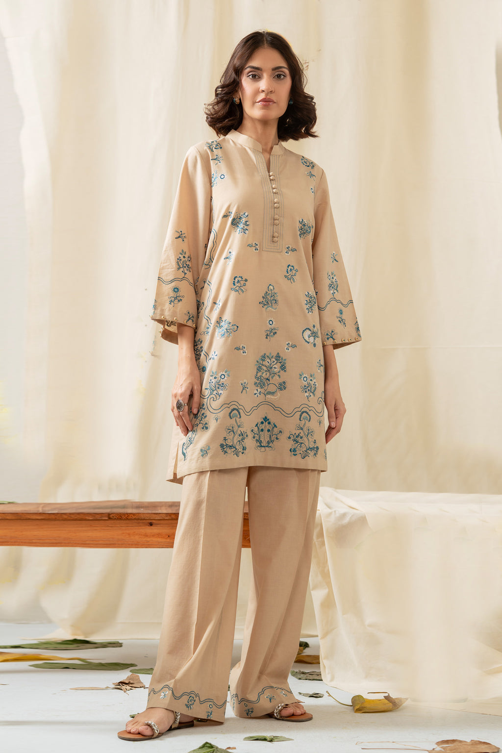 EMBROIDERED CAMBRIC STITCHED SHIRT BOTTOM