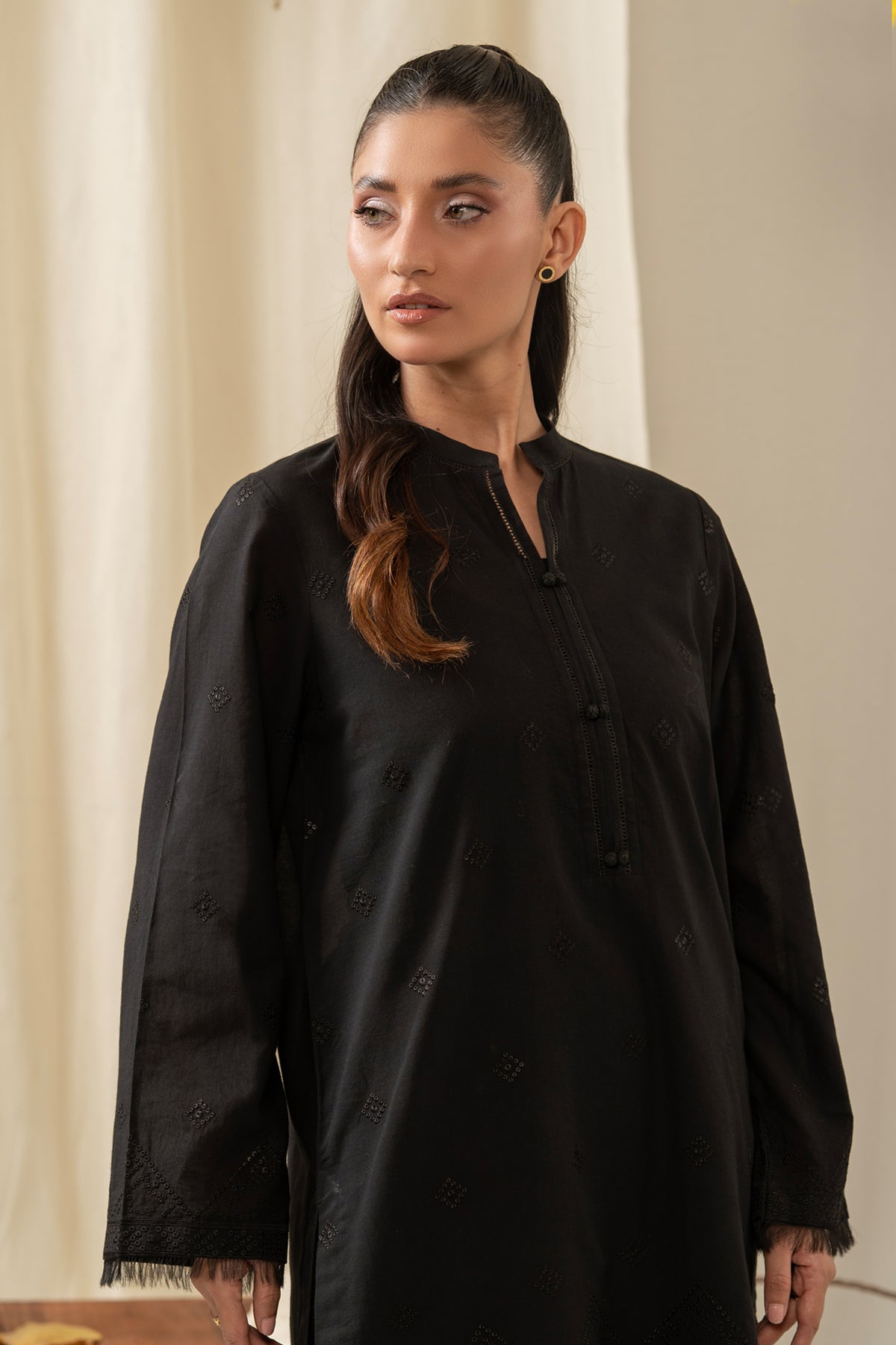 STITCHED SHIRT BOTTOM