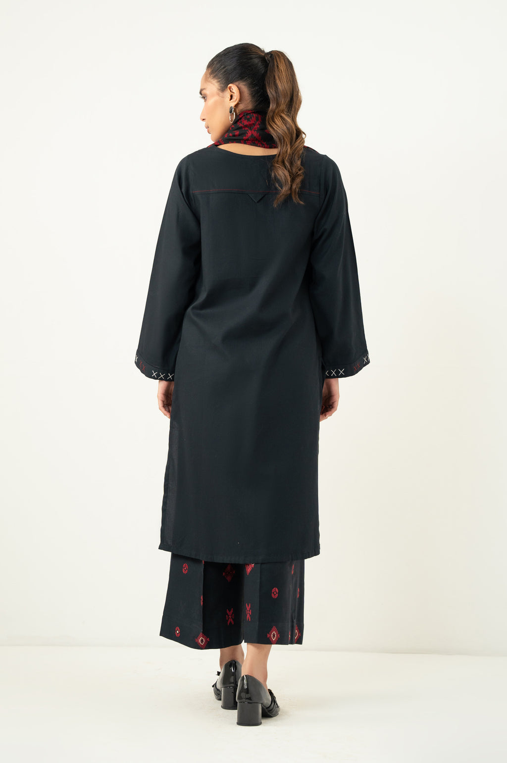 EMBROIDERED SUIT