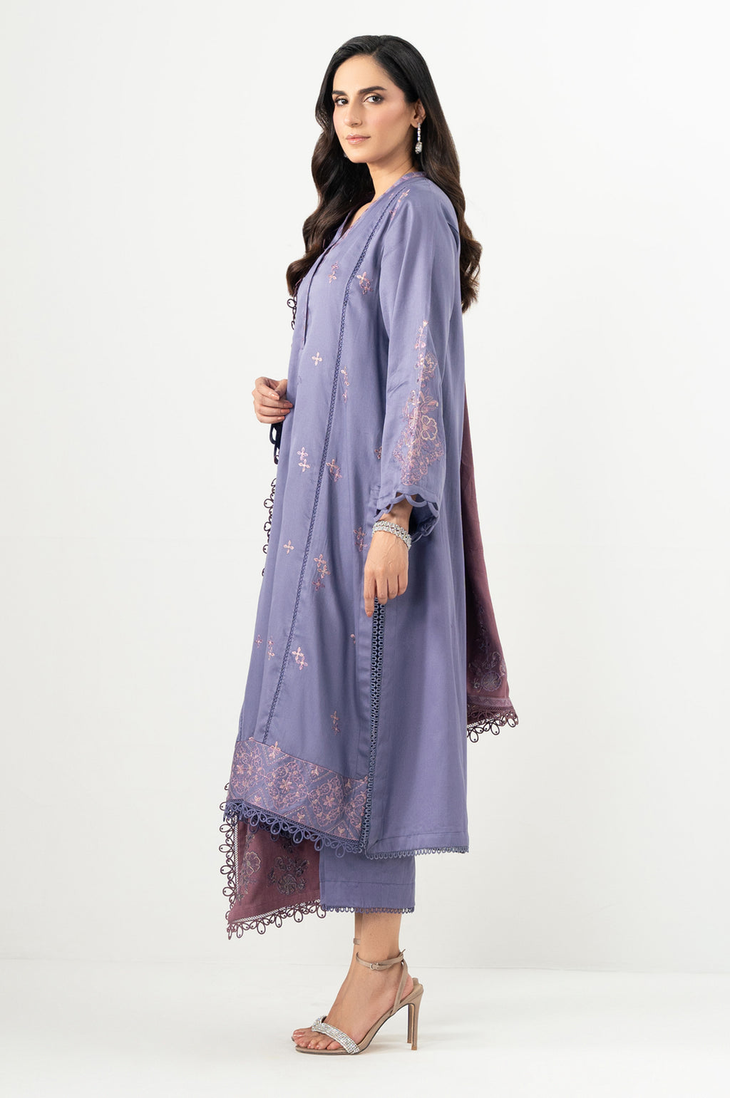 UNSTITCHED EMBROIDERED SUIT