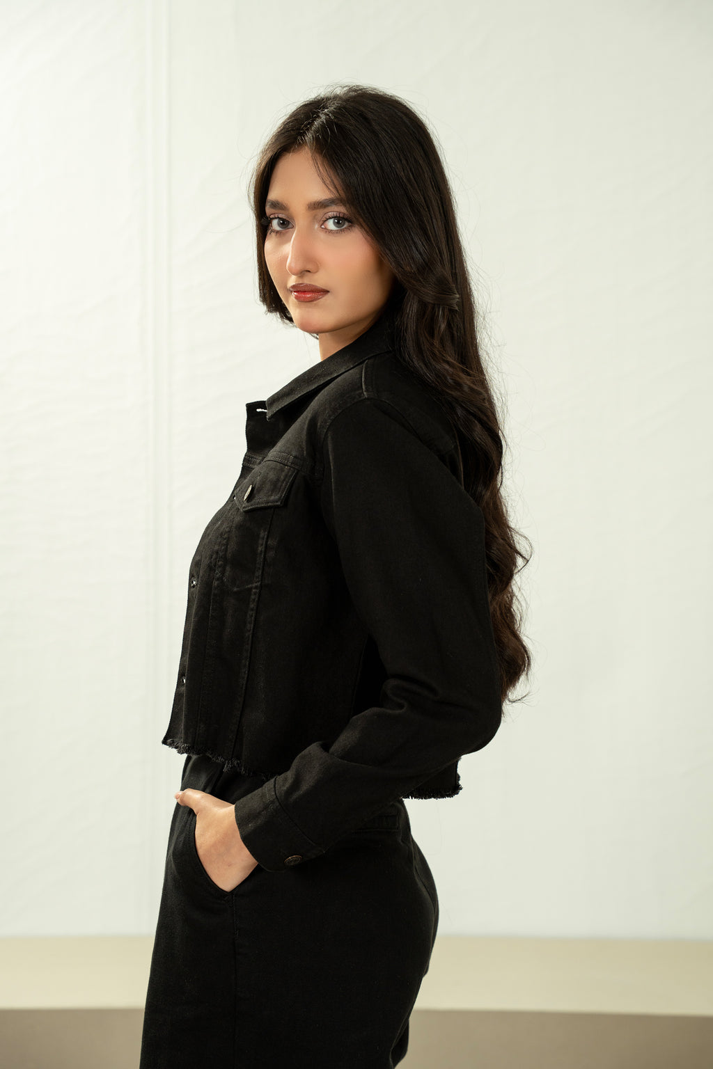 CROP DENIM JACKET