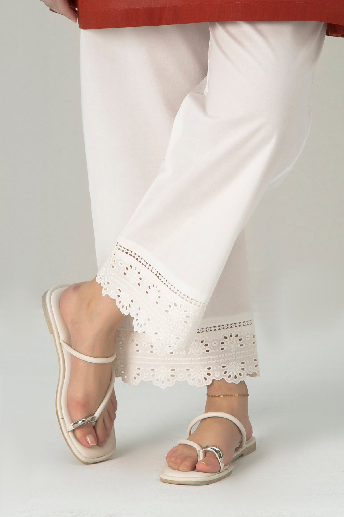 EMBROIDERED CAMBRIC CULOTTES