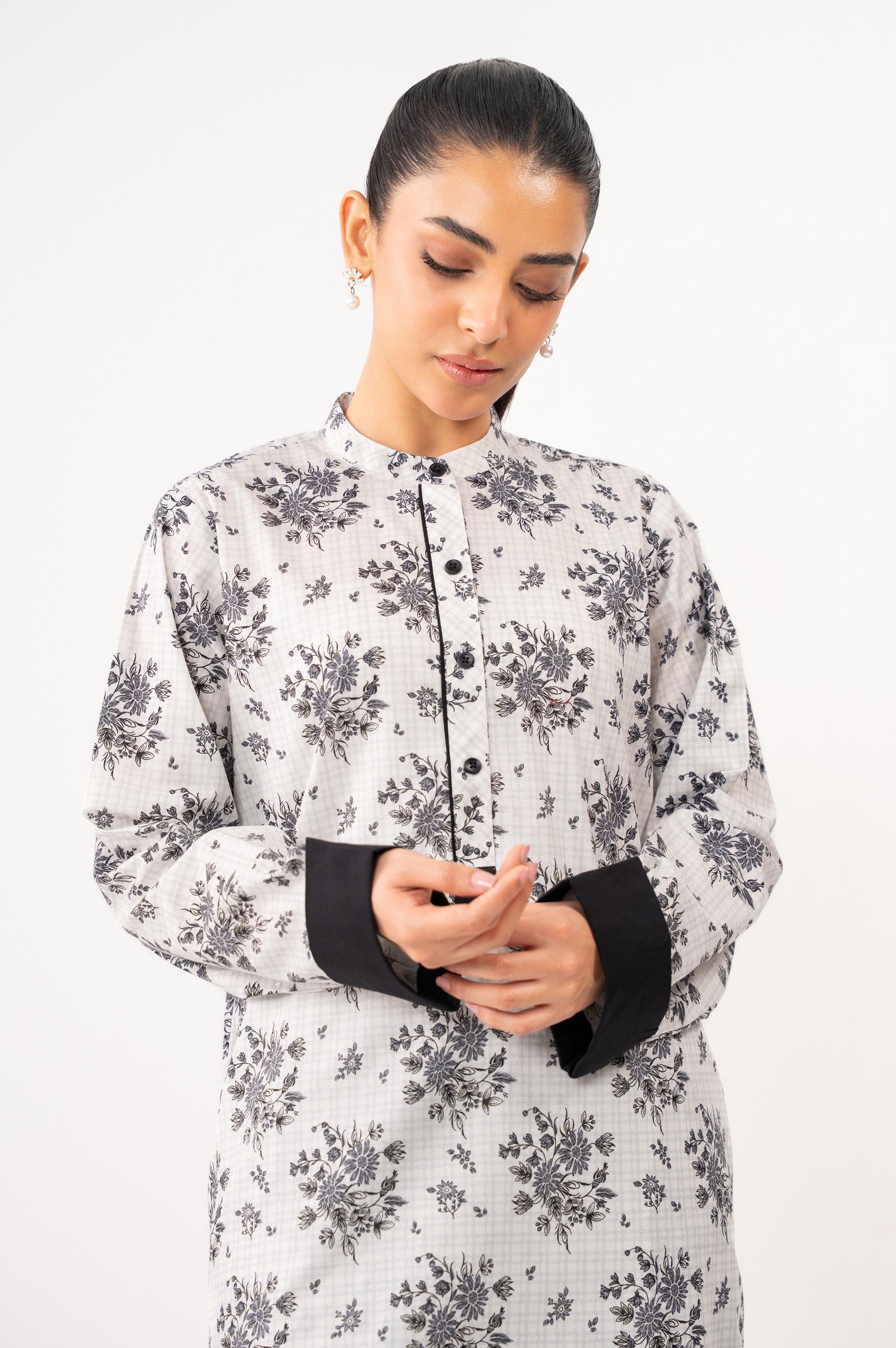 Stitched 2 Piece Printed Cambric Suit