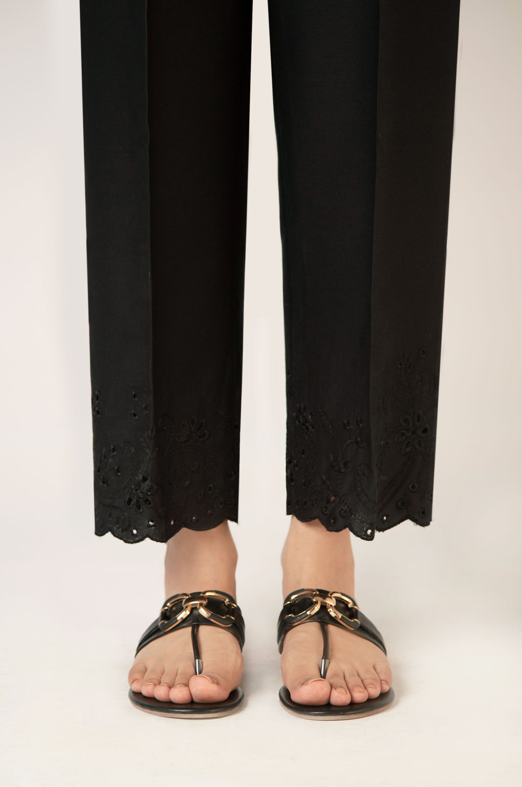 Embroidered Cottel Straight Pants - Relax Fit