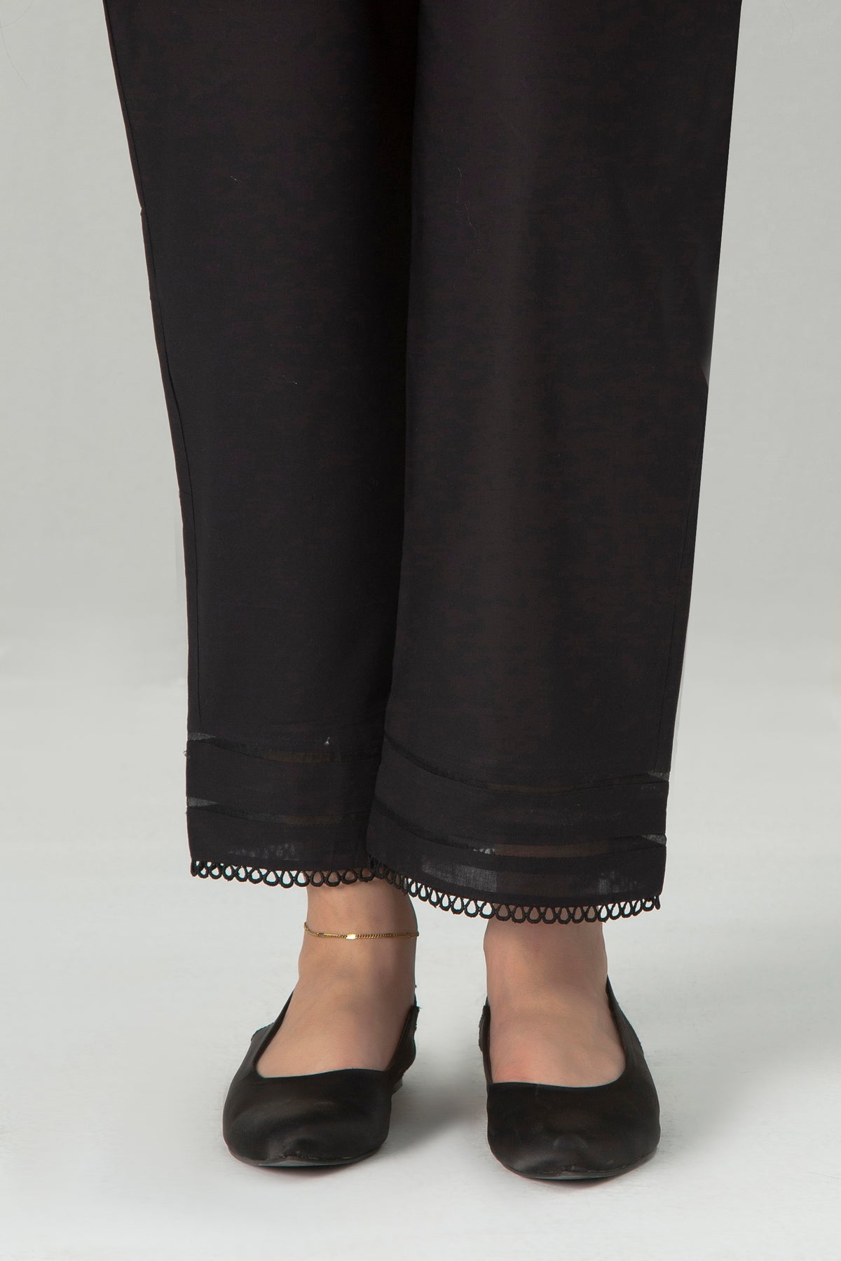 STRAIGHT PANTS