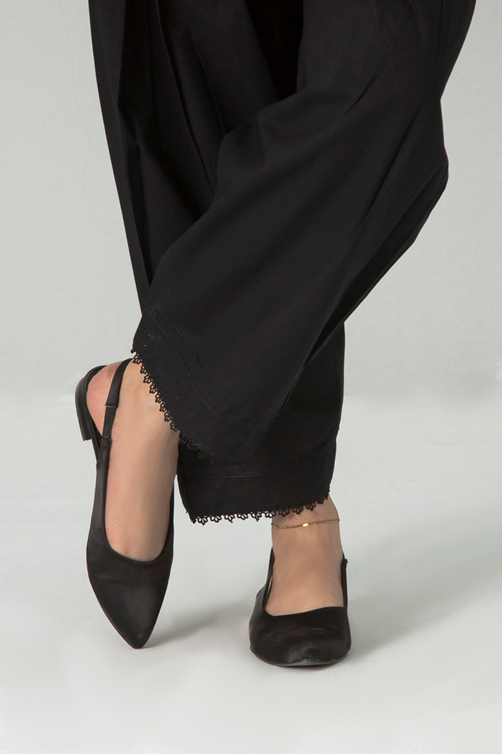 STYLIZED CAMBRIC SHALWAR