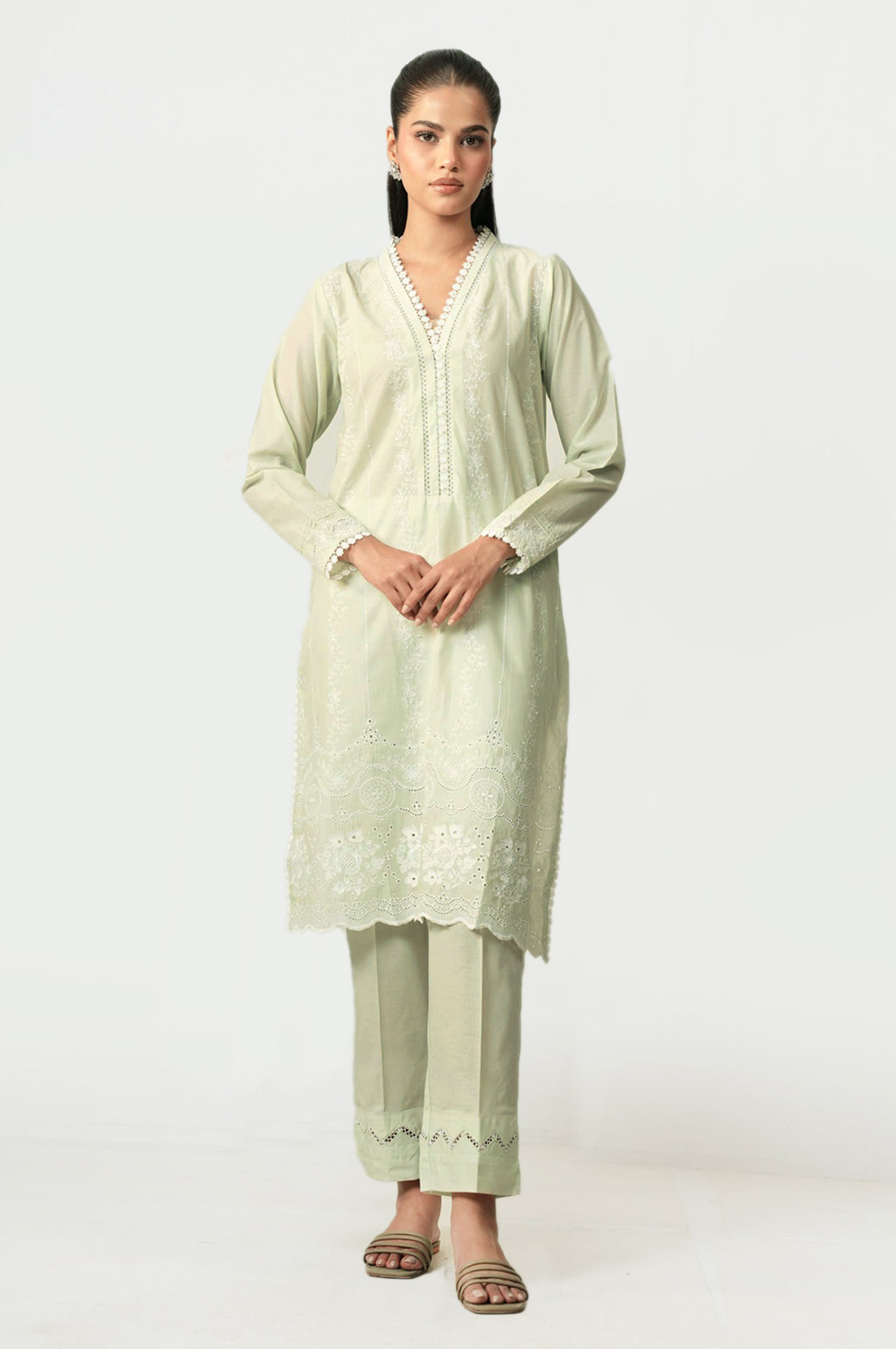 UNSTITCHED EMBROIDERED SUIT