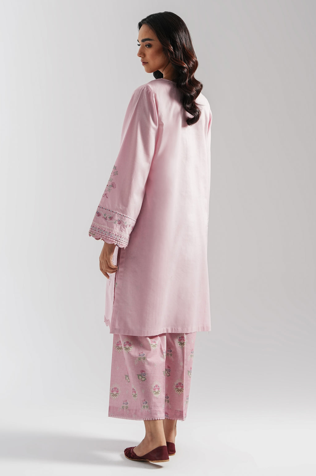 UNSTITCHED EMBROIDERED SUIT