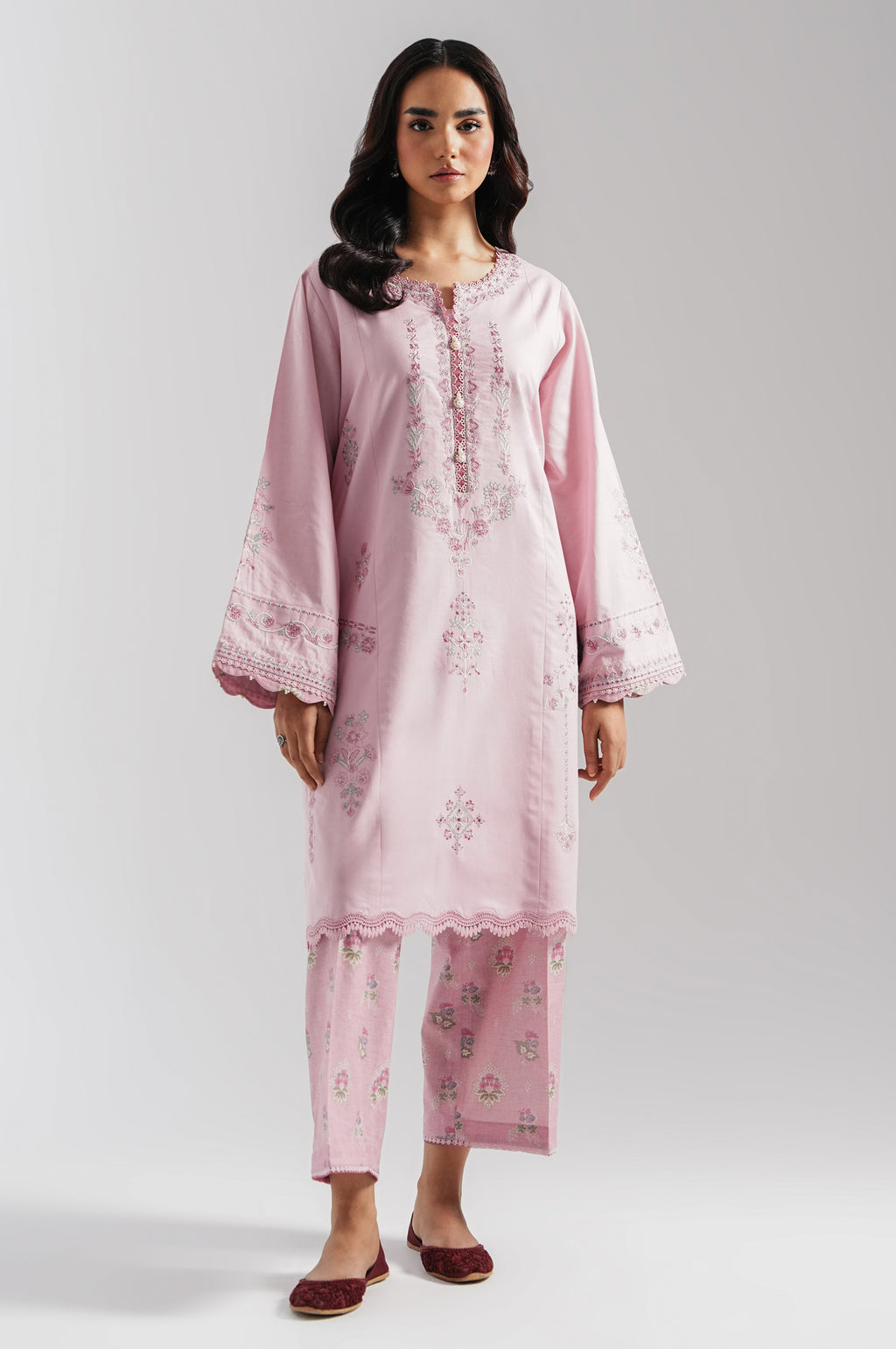UNSTITCHED EMBROIDERED SUIT