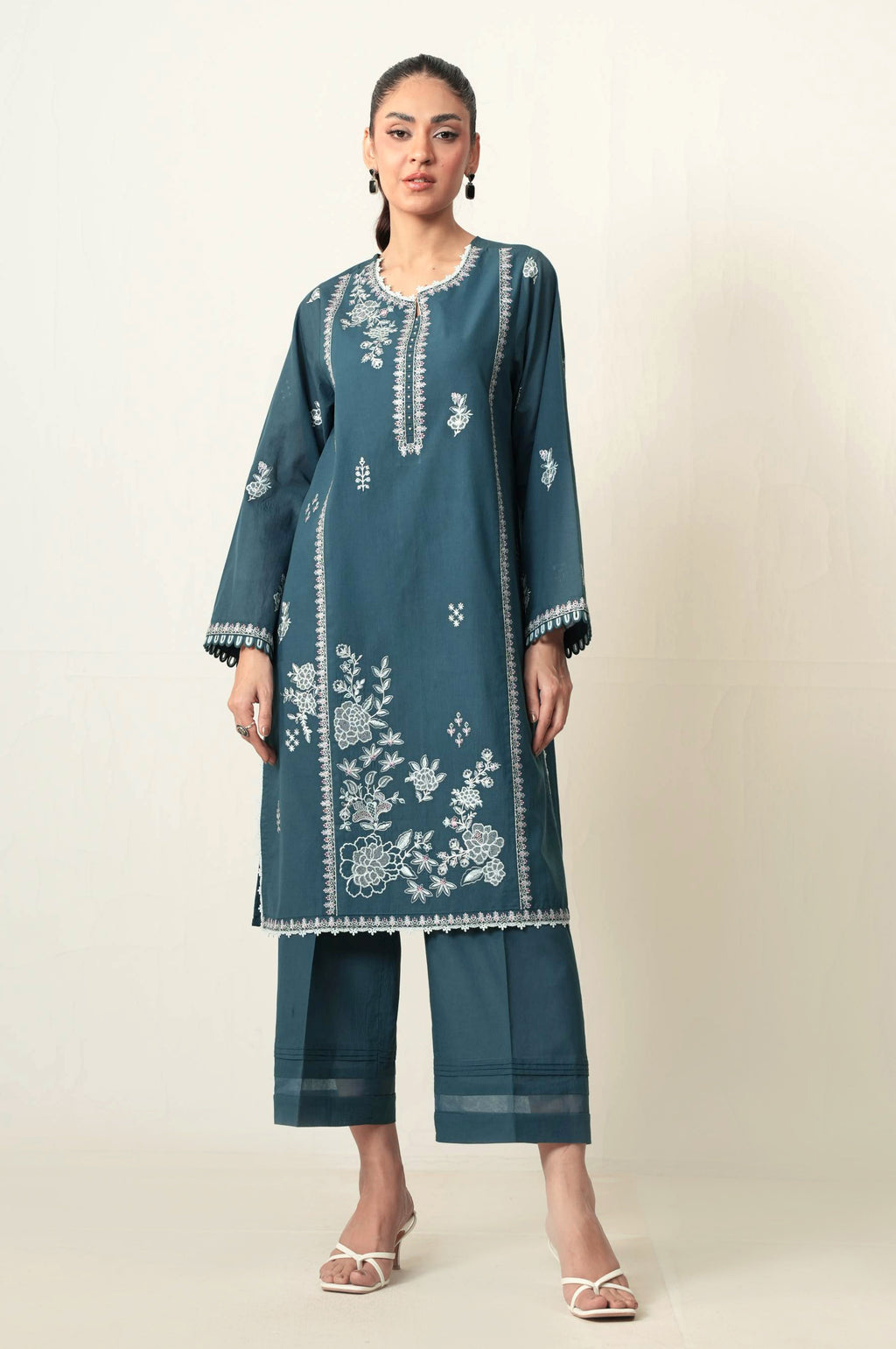 UNSTITCHED EMBROIDERED SUIT