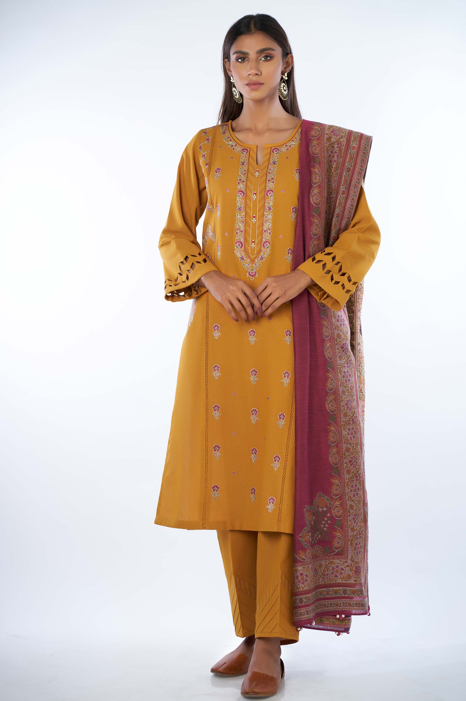 Stitched 3 Pieces Karandi Suit