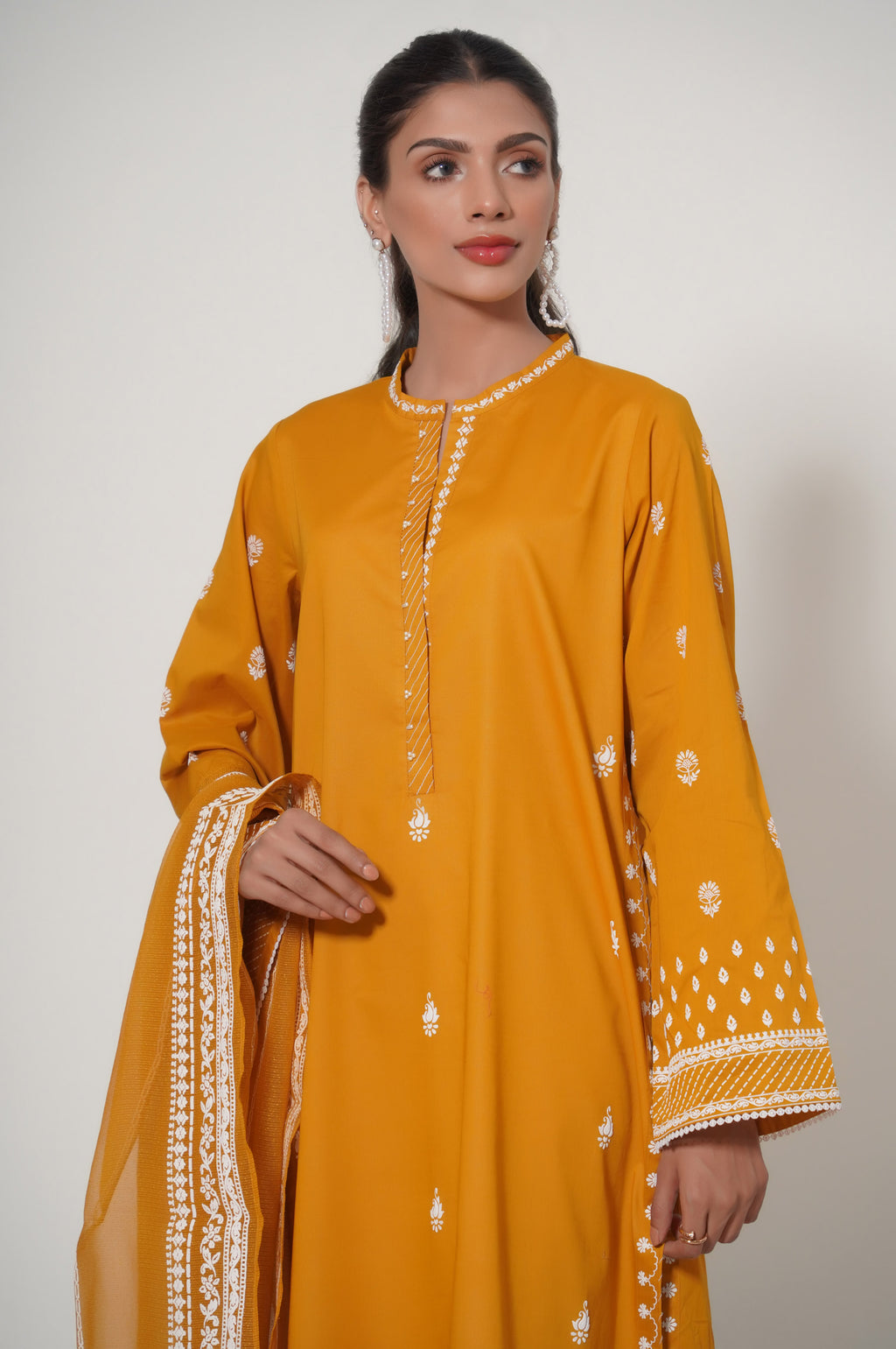 Unstitched 3 Piece Puff Printed Cambric Suit