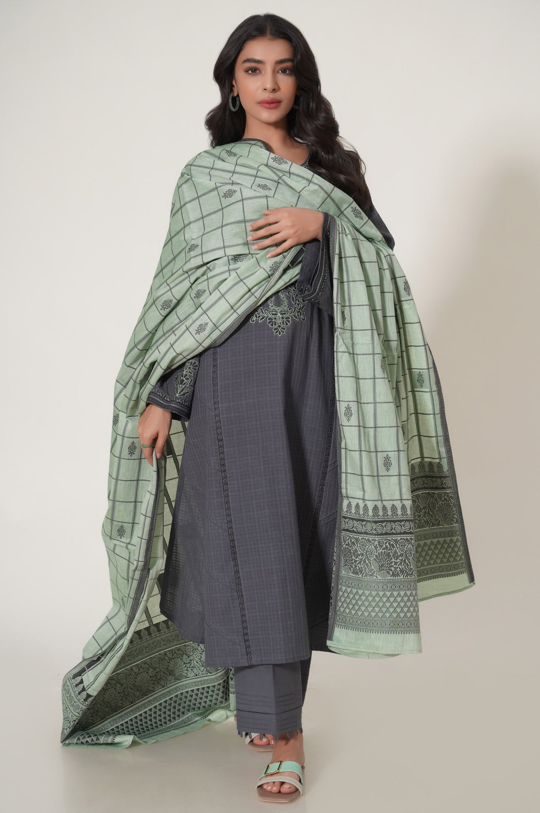 Unstitched 3 Piece Embroidered Textured Slub Suit – Zeenwoman