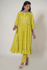 Unstitched 3 Piece Printed Cambric Suit