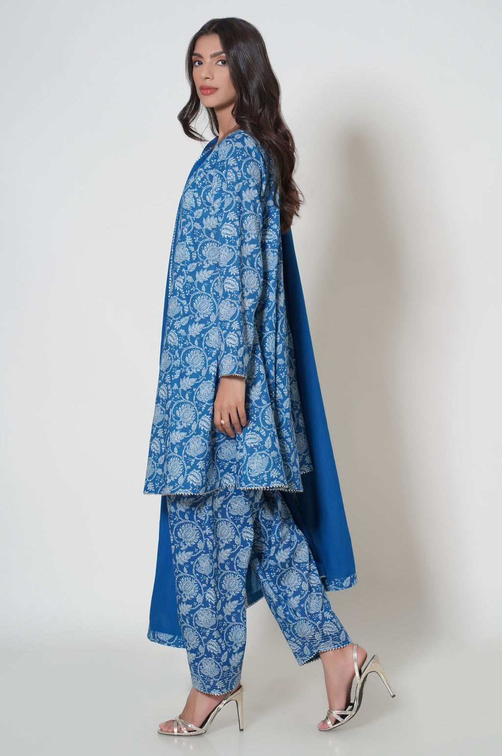Unstitched 3 Piece Printed Cambric
