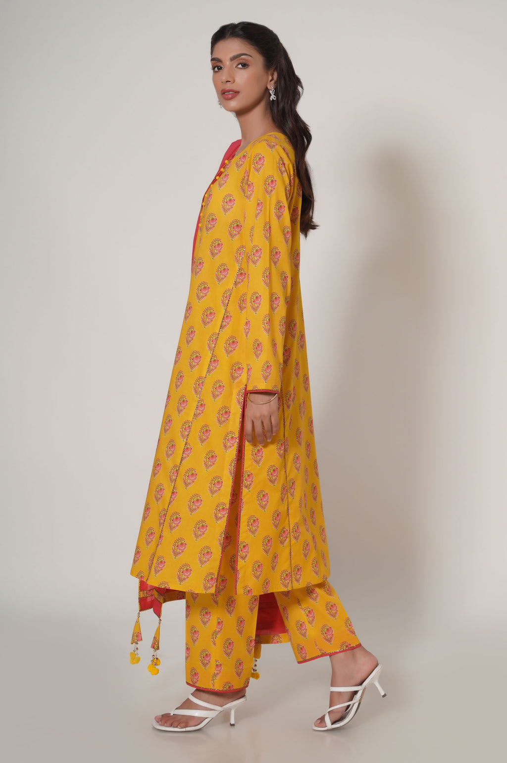 Unstitched 3 Piece Printed Cambric Suit