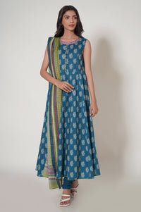 Unstitched 3 Piece Printed Cambric Suit