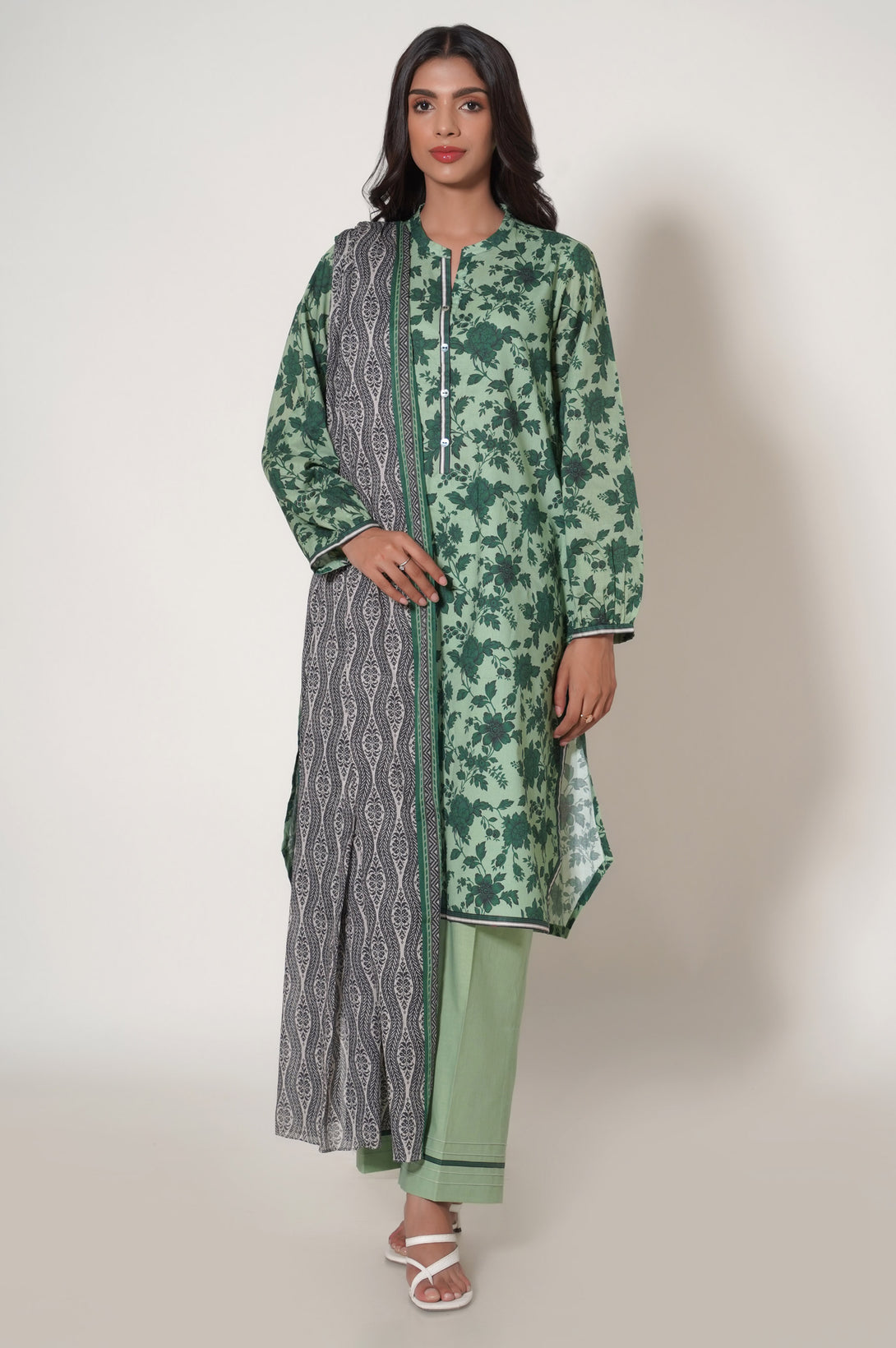 Unstitched 3 Piece Printed Lawn Suit – Zeenwoman