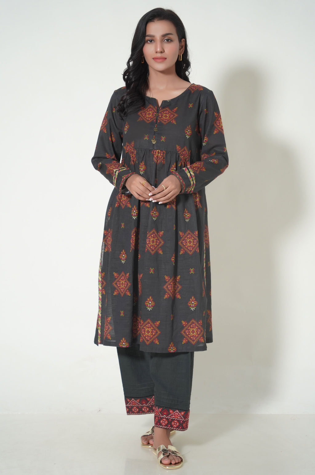 Unstitched 3 Piece Printed Cottle Suit