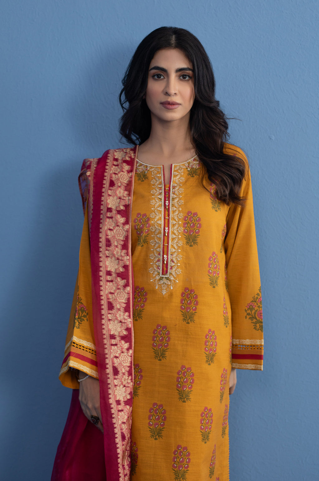 Unstitched 3 Piece Printed Khaddar Suit