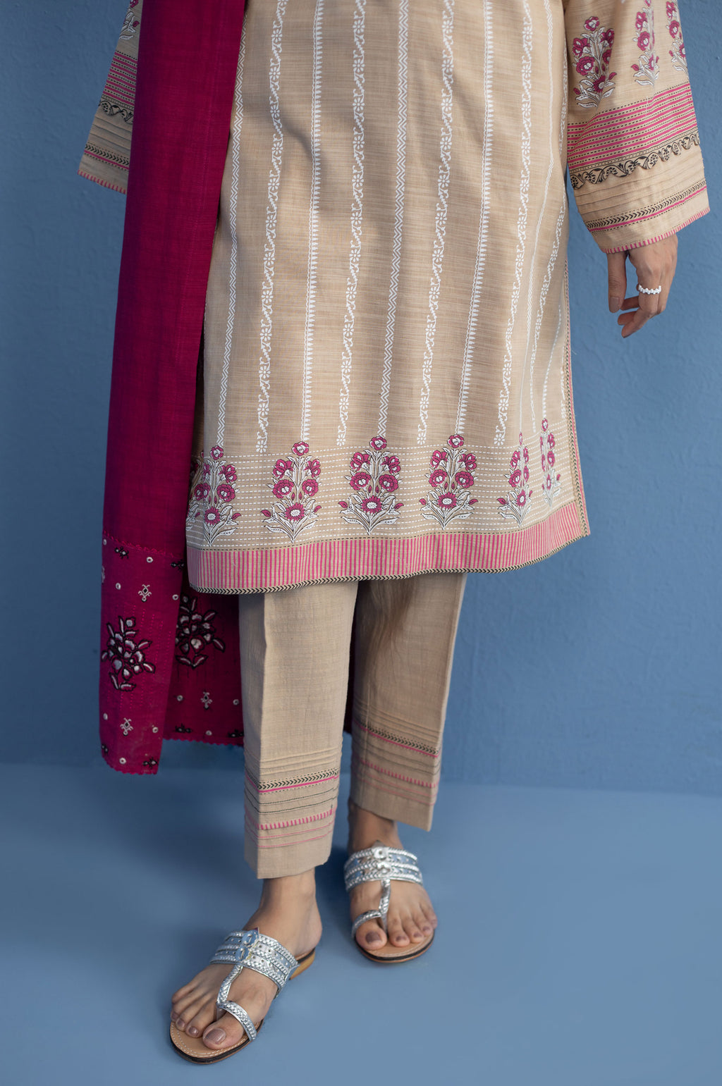 Unstitched 3 Piece Paste Printed Khaddar Suit
